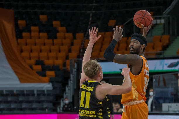 迅速完成了 迅速完成了