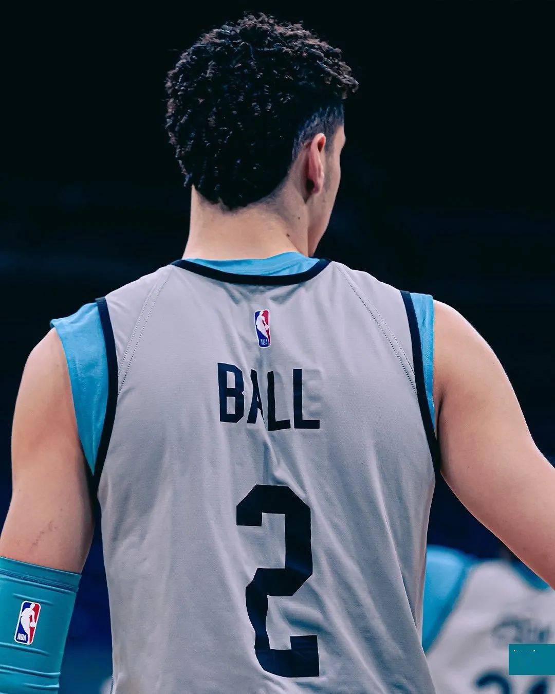 足于依赖个 足于依赖个